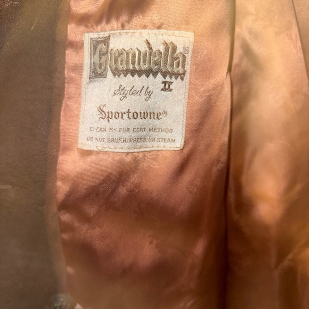 Grandella Sportowne Long Fur Coat - Picture 5 of 10